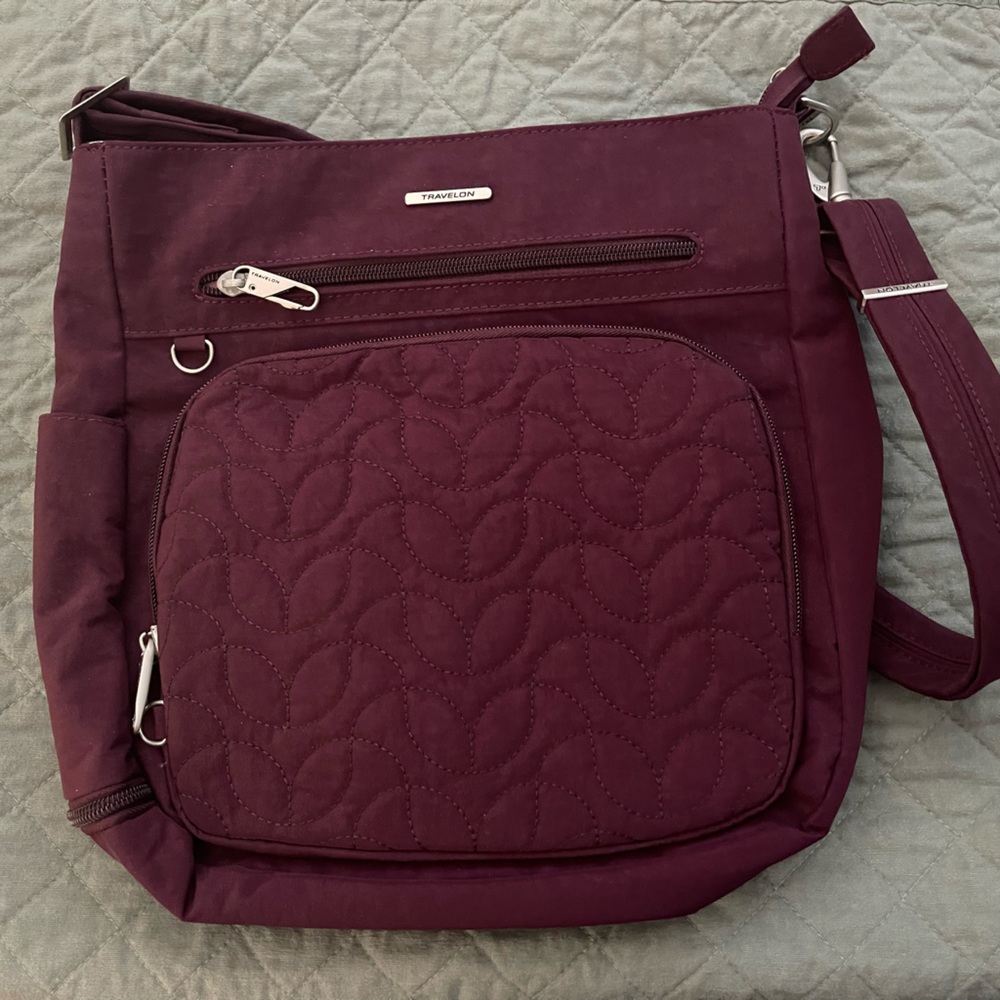 Travelon Anti-theft Crossbody Bag NWOT Plum Purple